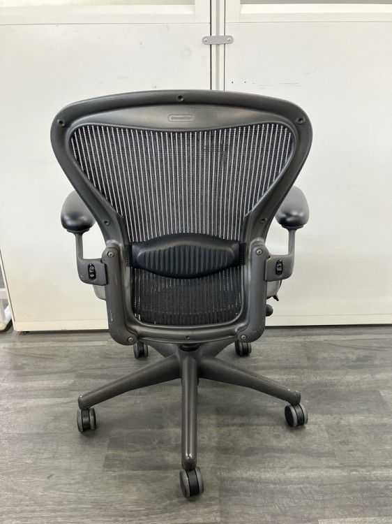  品 ハーマンミラー 可動肘付アーロンチェア ブラック 疲れにくい椅子 オフィスチェア ワークチェア 椅子 チェア