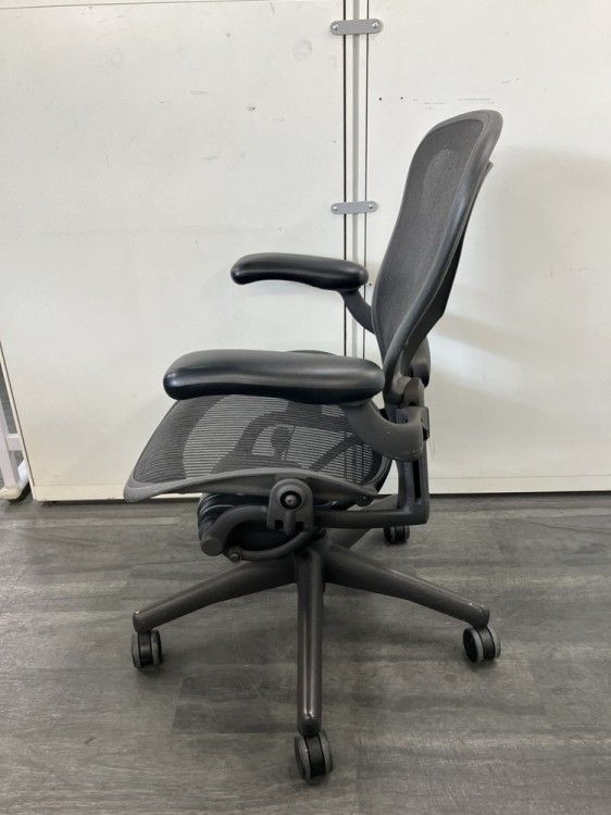 品 ハーマンミラー