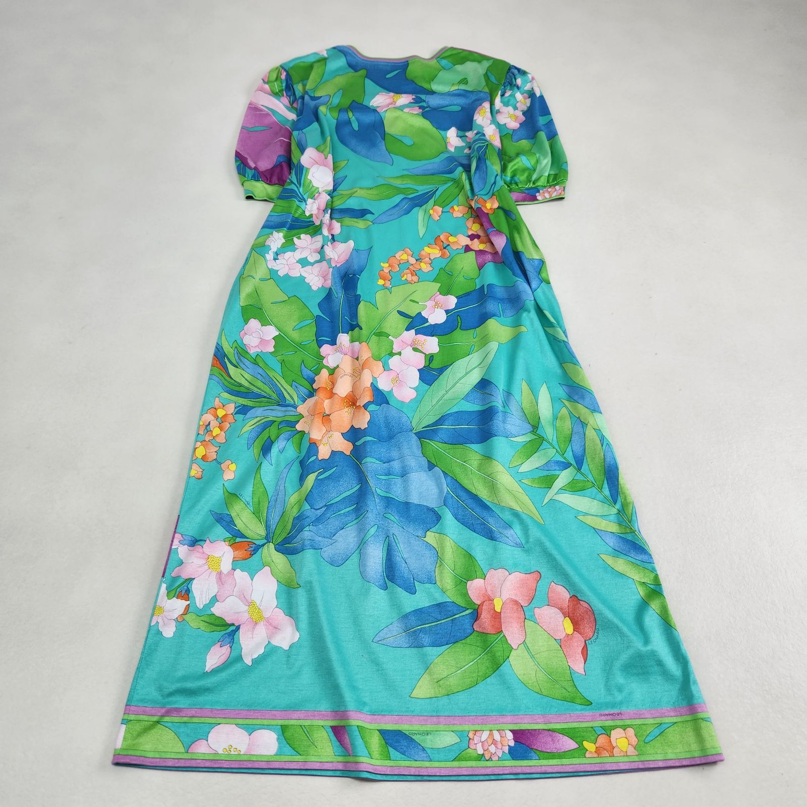 美品　定番　LEONARD レオナール ワンピース 半袖 コットン M 花柄 美品 LEONARD 半袖ワンピース レオナール 花柄 希少 綿100% 涼しい