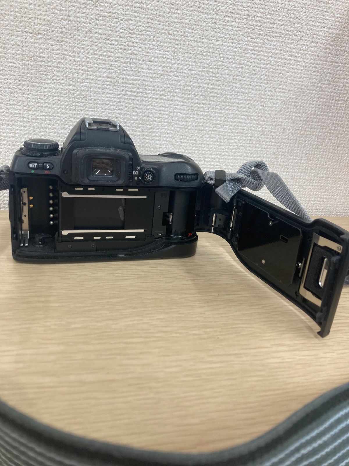 2 ジャンク品 後ろ閉まりません 通電動作未確認 Nikon ニコン フィルム 