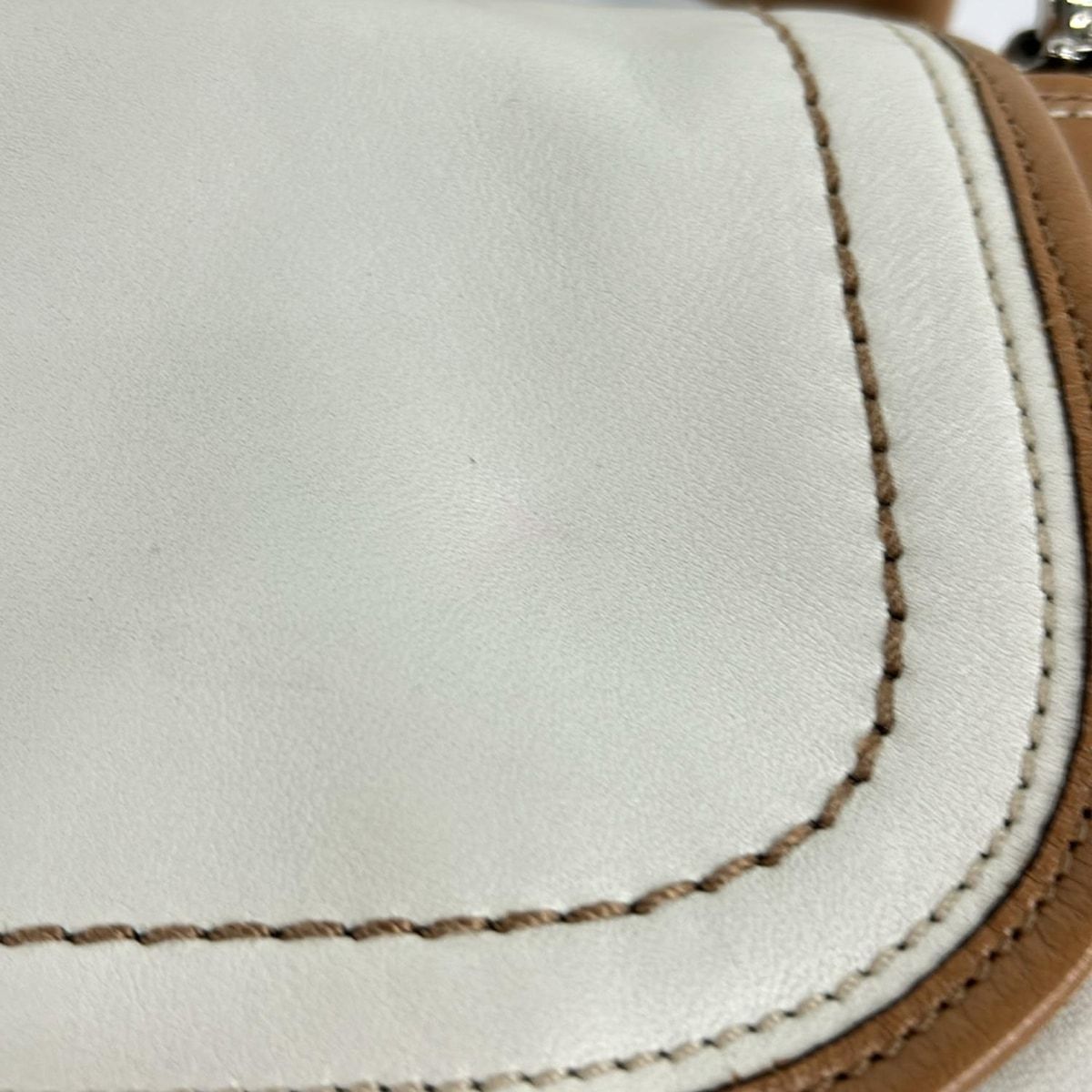 COACH(コーチ) ショルダーバッグ ソーホープリーテッドレザーラージフラップ F13729 白×ライトブラウン レザー COACH(コーチ) ショルダーバッグ ソーホープリーテッドレザーラージ
