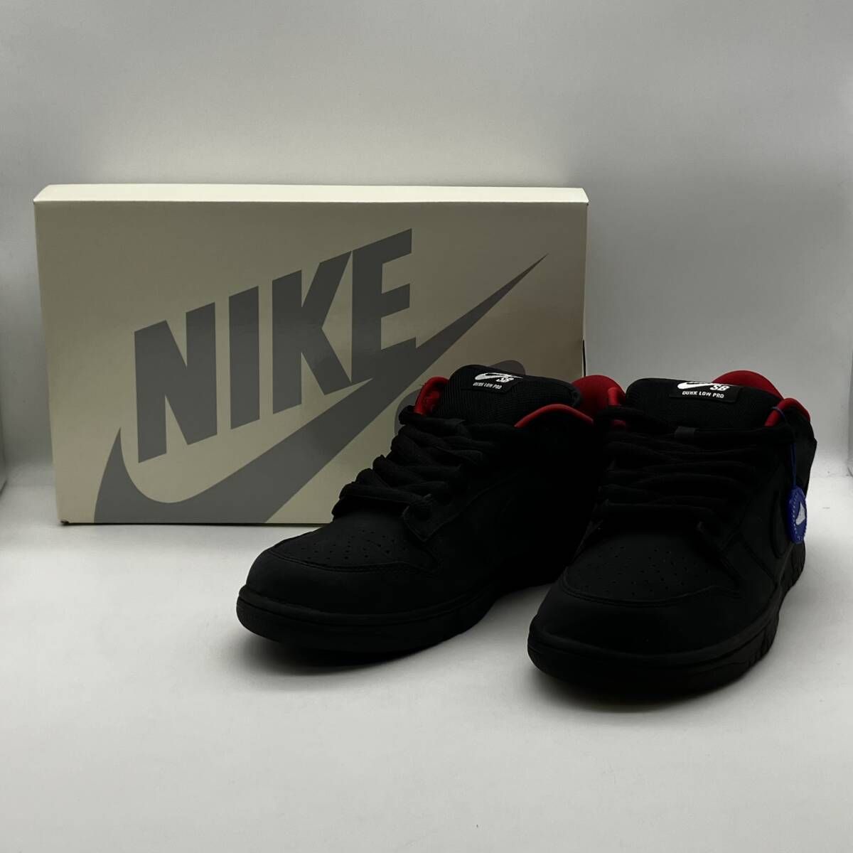 NIKE Supreme × SB Dunk Low 