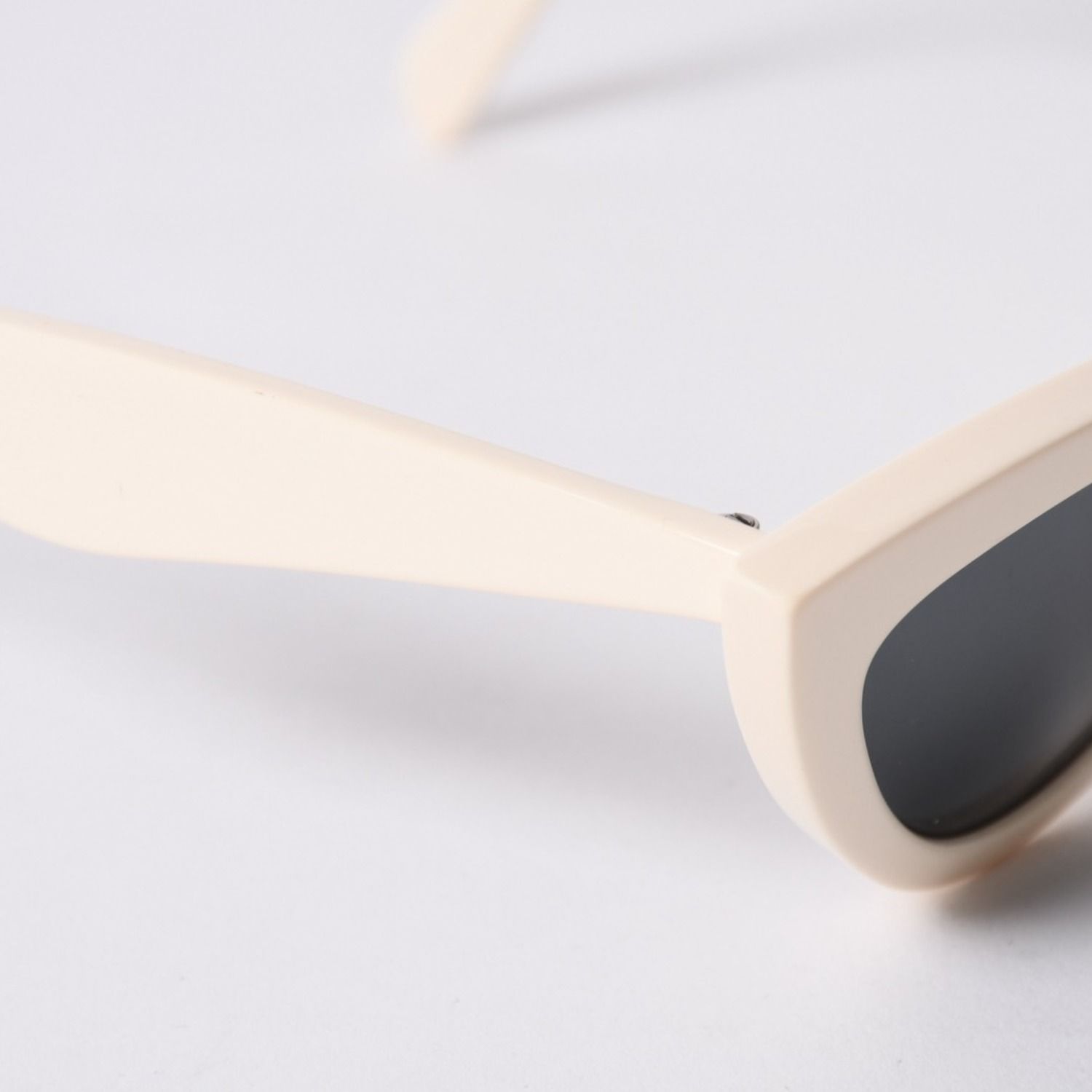 CELINE セリーヌ Sunglasses サングラス クリームカラー キャットアイ