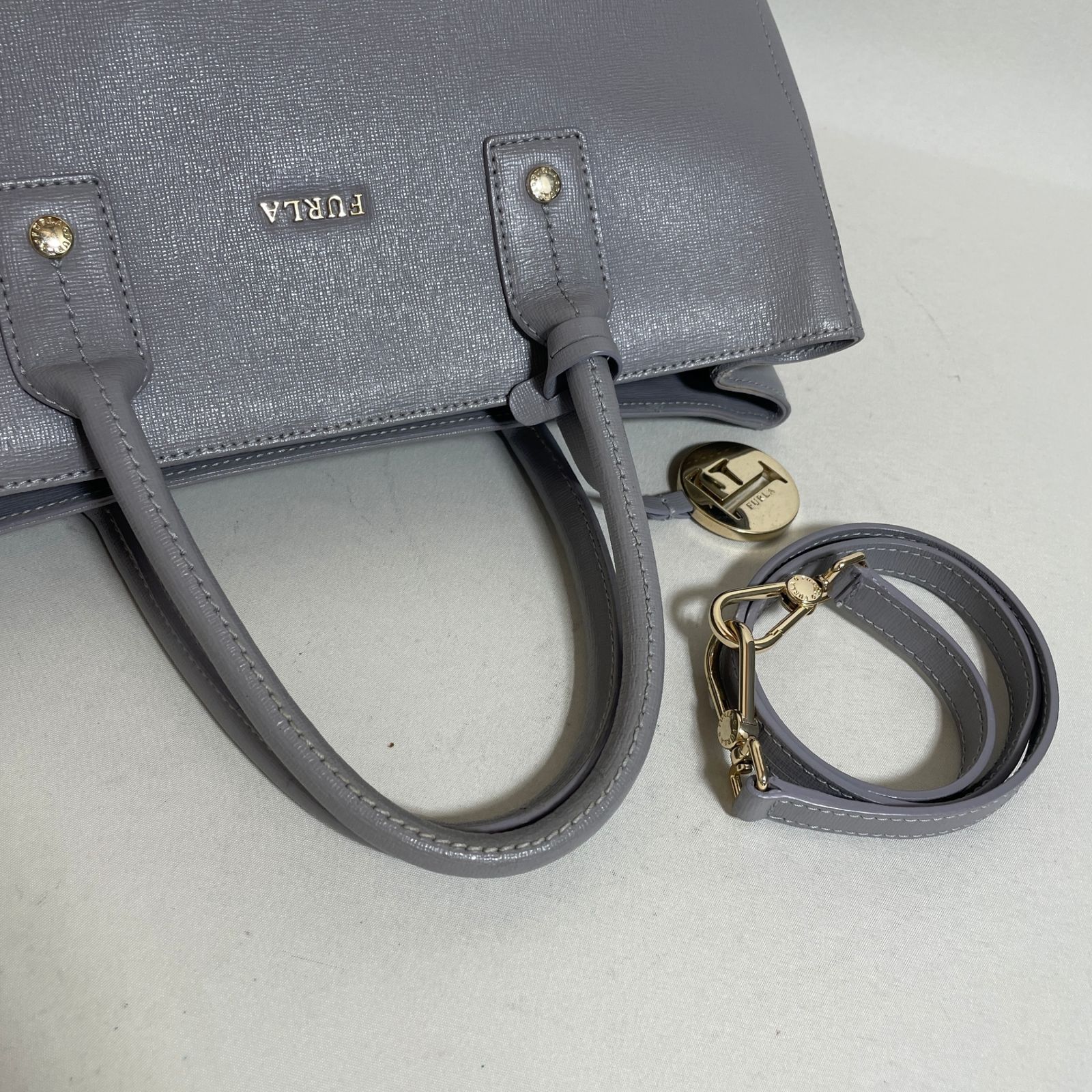 2603-263｜美品｜フルラ 2WAYハンドバッグ レザー グレー - メルカリ