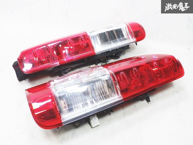 激安大特価，格安 新車外し トヨタ 純正 200系 ハイエース 4型 5型 6