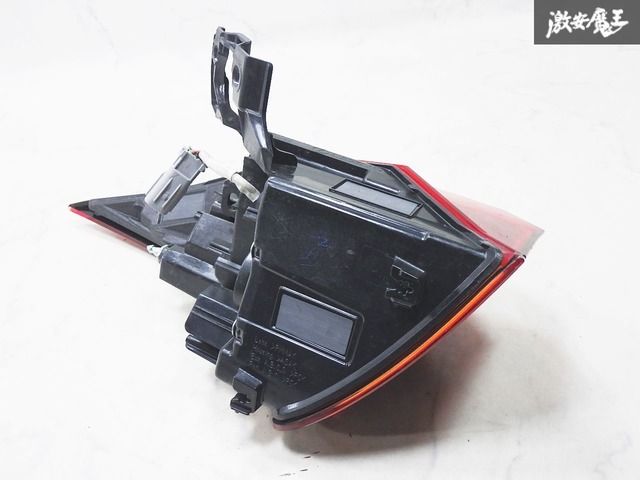 人気定番，最新作 点灯OK/割れ無し レクサス 純正 MZAH10 MZAH15