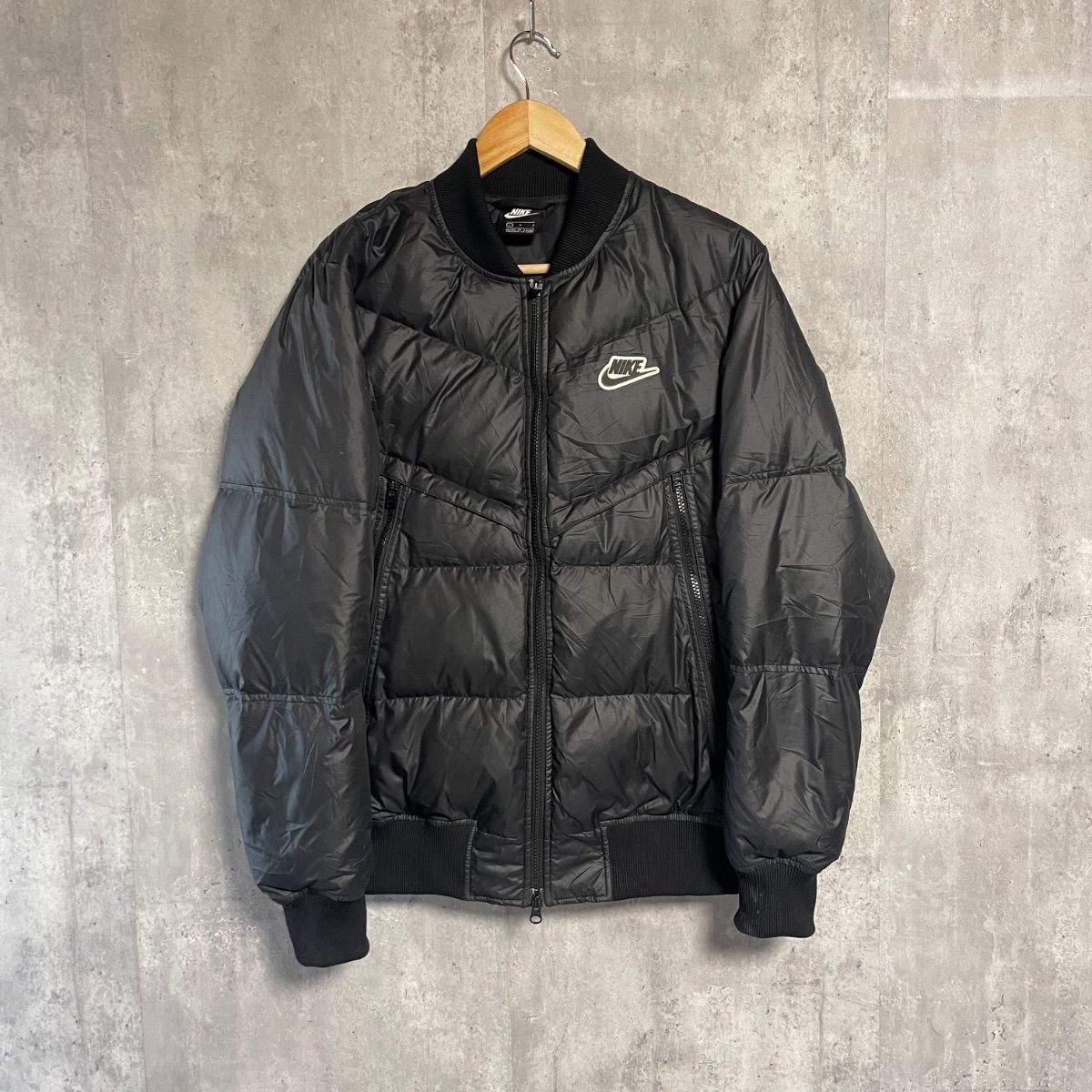 ダウン75%】NIKE ナイキ ダウンジャケット ボンバージャケット L 