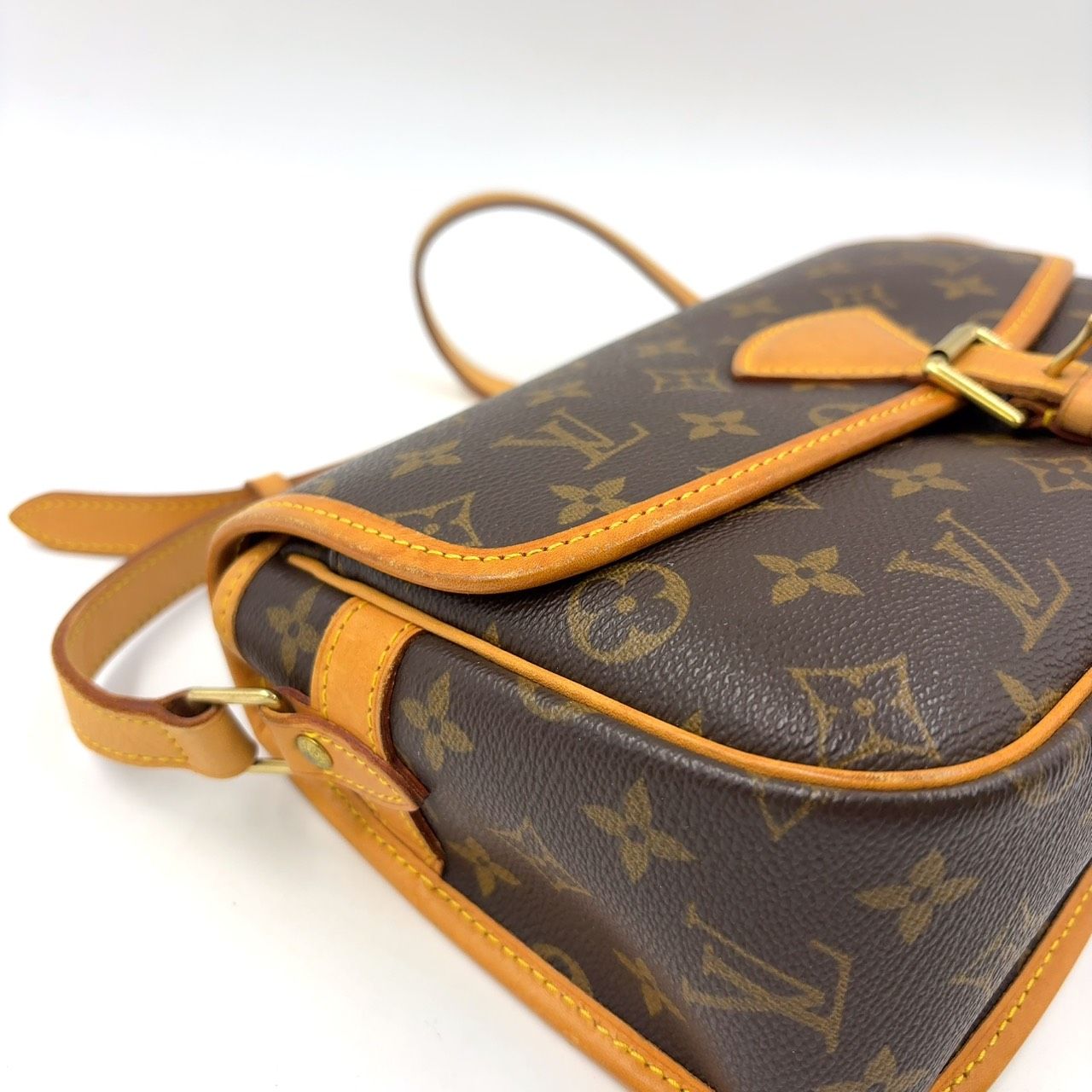 Buy from Japan Easily