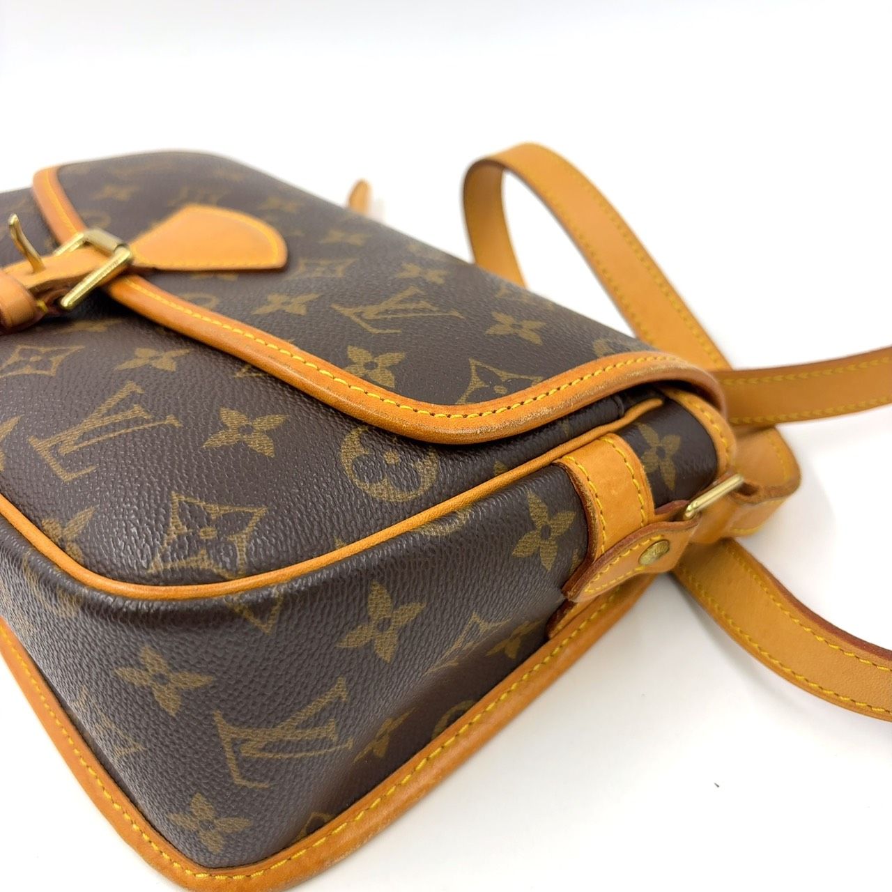 Buy from Japan Easily