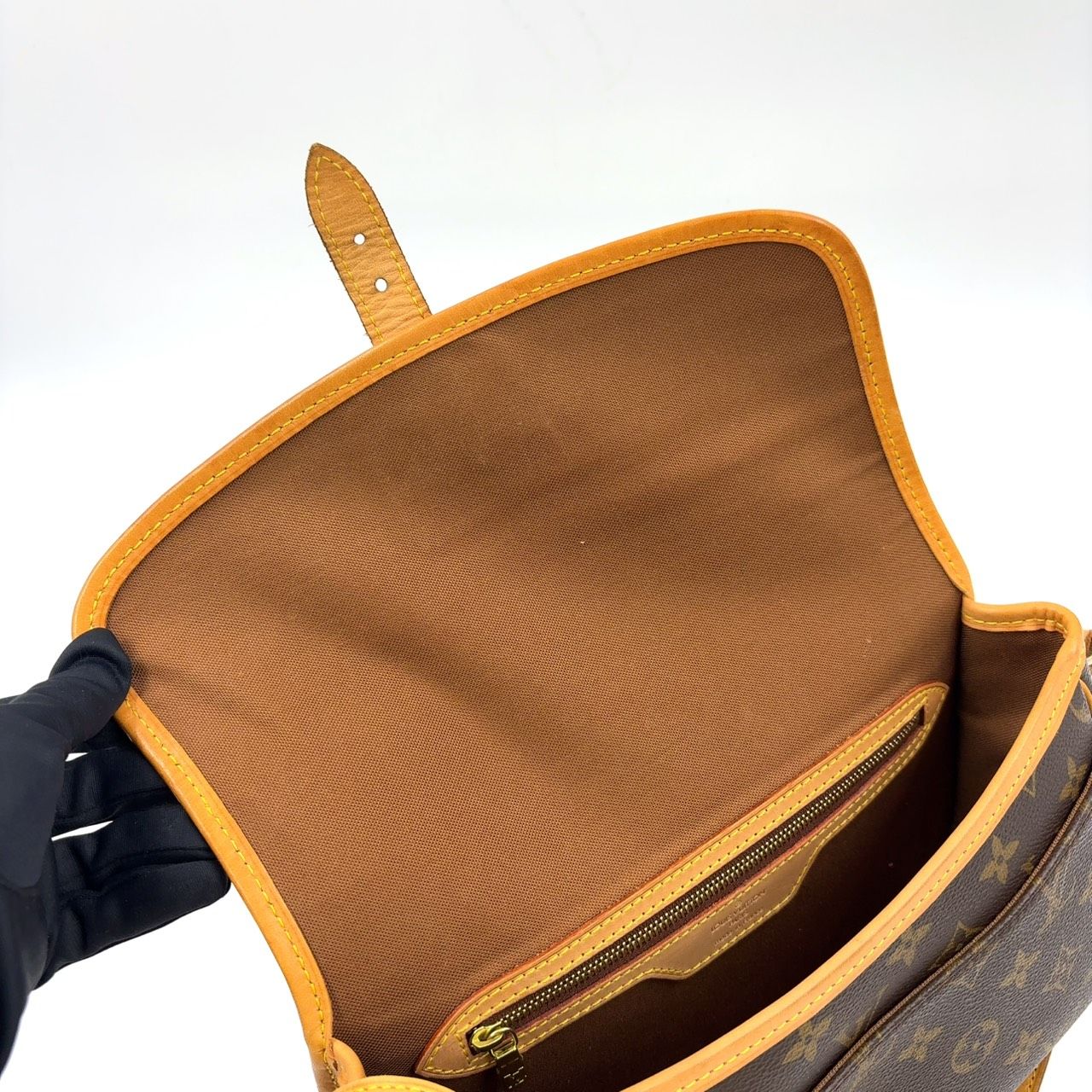 Buy from Japan Easily