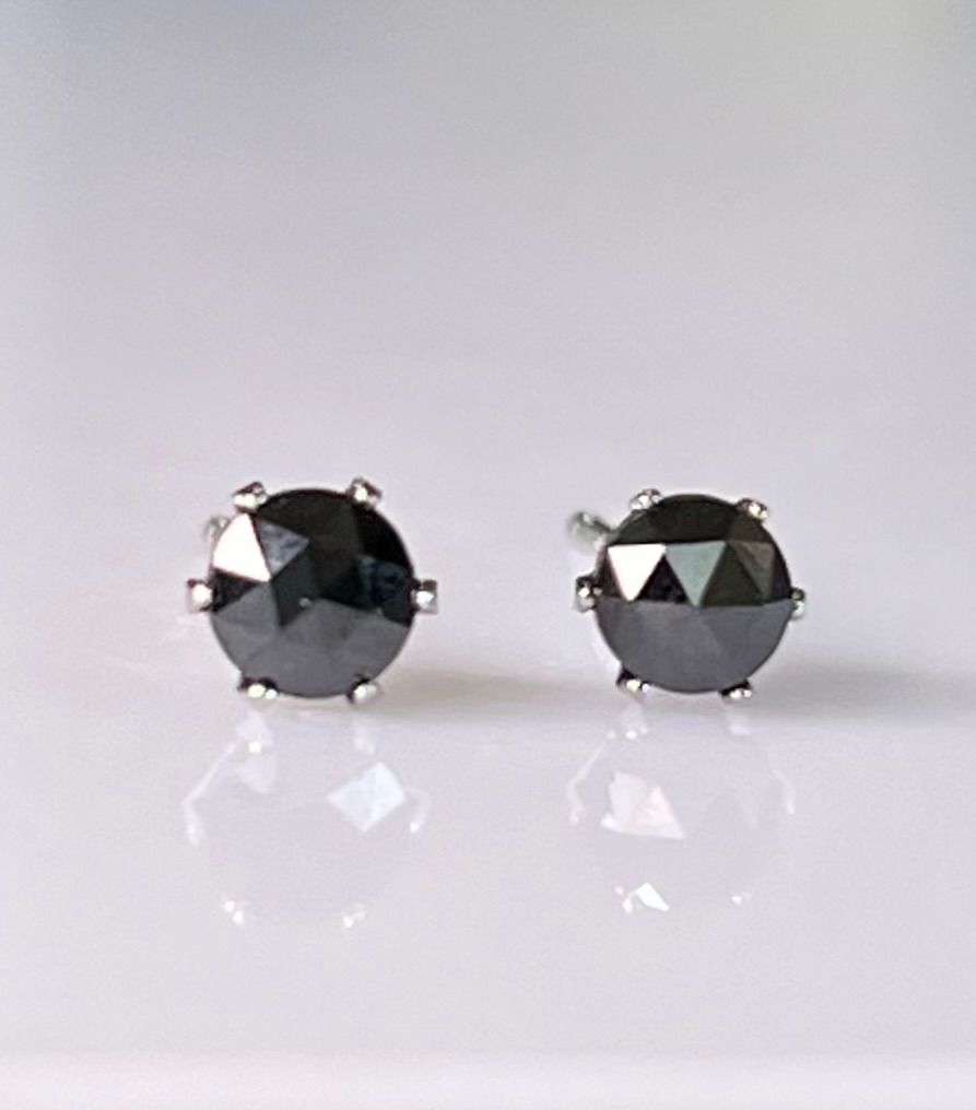 PT ブラックダイヤモンド ピアス 計0.4ct 鑑別カード付 【ギフト 