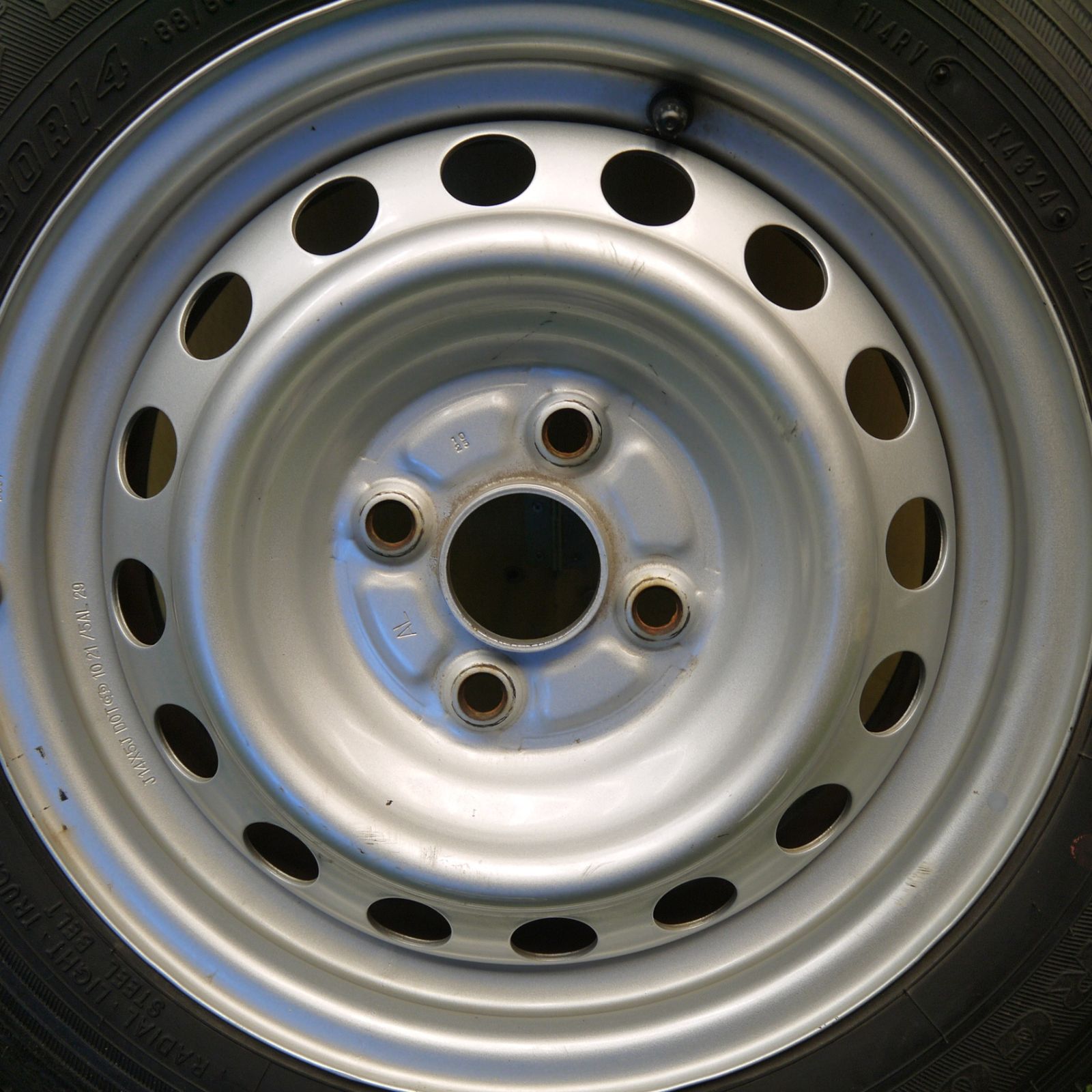 バリ溝！24年！キレイ！9.5分！1本☆155/80R14 88/86N グッドイヤー 