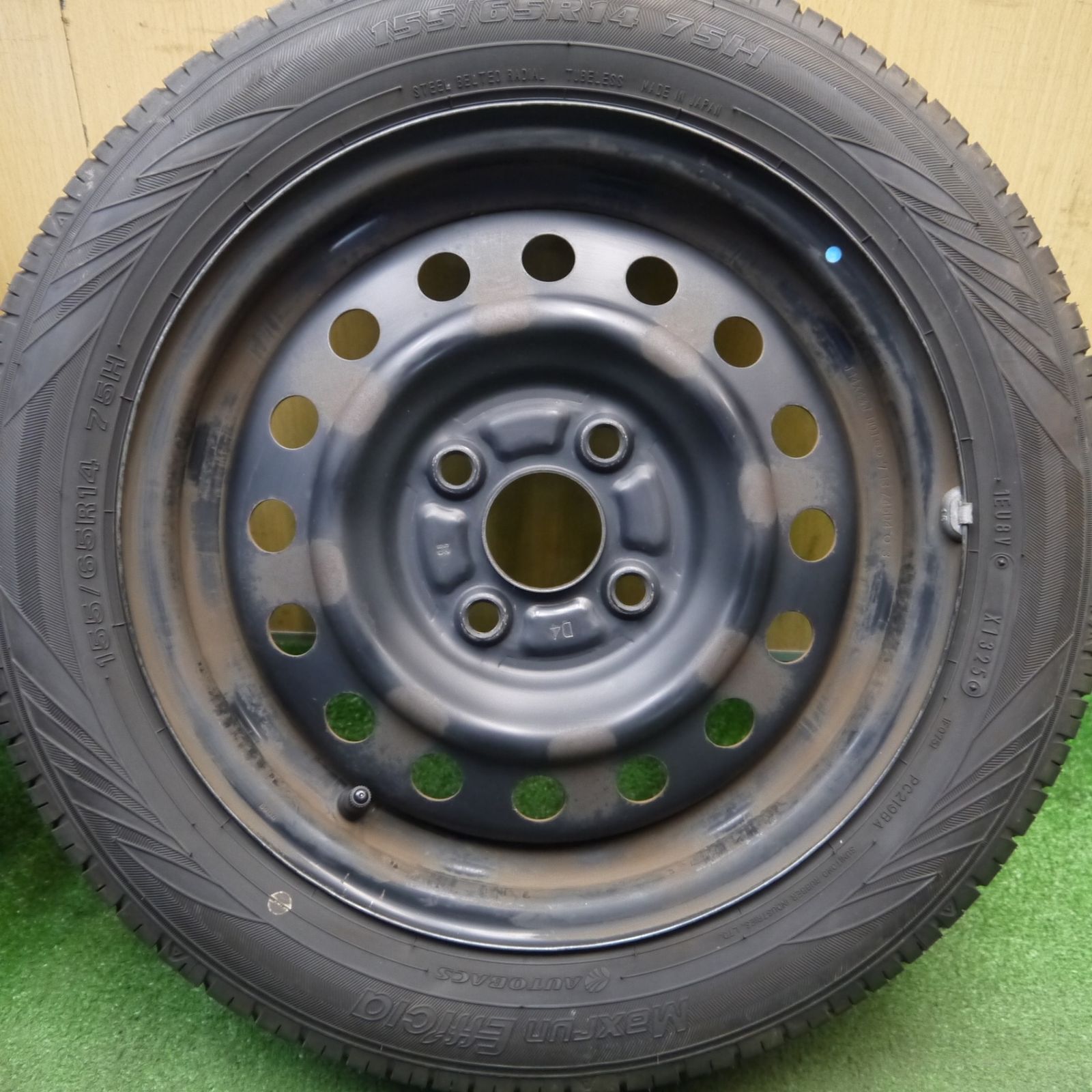 バリ溝！25年！8.5分☆155/65R14 オートバックス Maxrun Effcia 