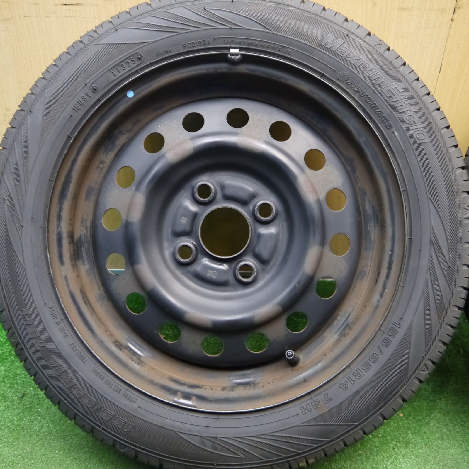 バリ溝！25年！8.5分☆155/65R14 オートバックス Maxrun Effcia 