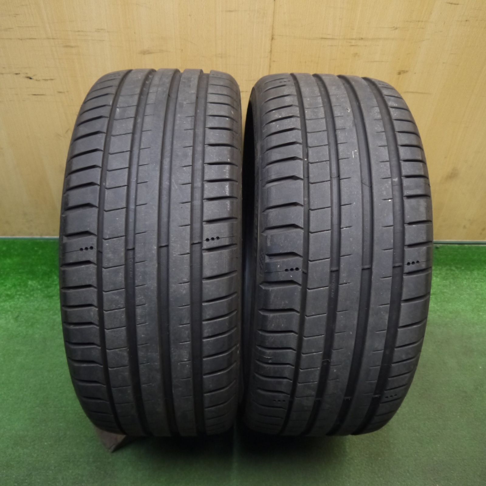 バリ溝！23年！9.5分！2本☆245/35R20 ミシュラン パイロットスポーツ5 