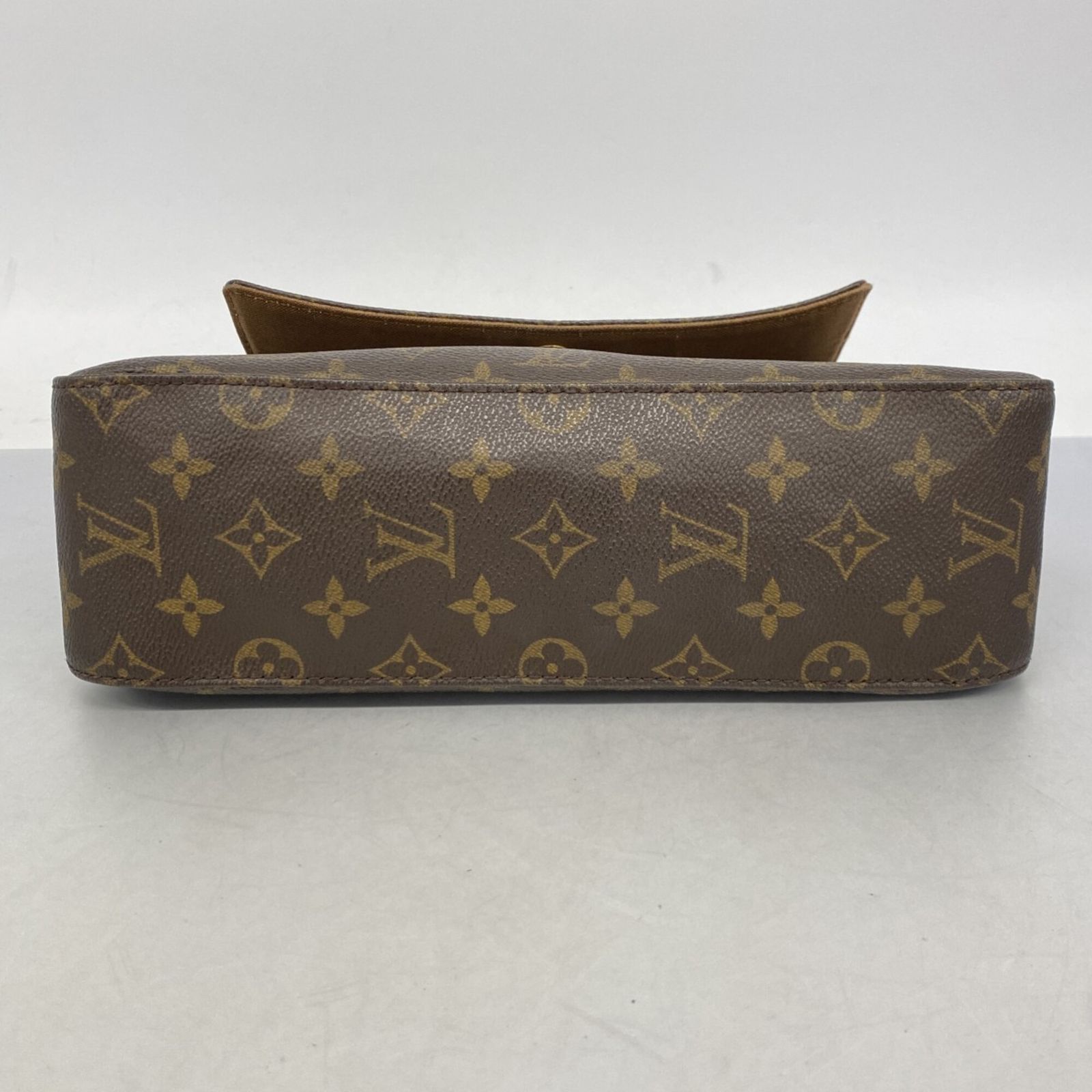 Buy from Japan Easily