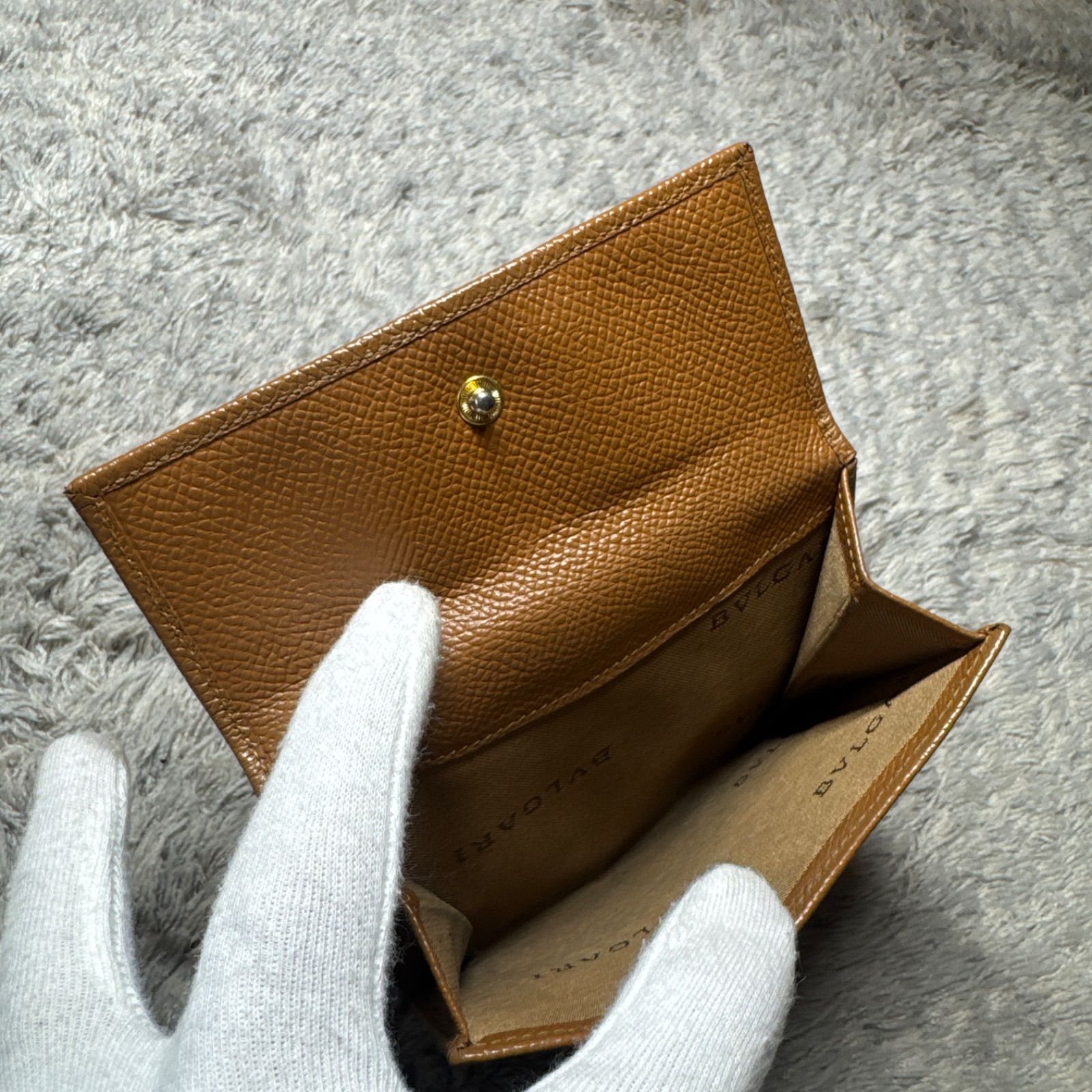 BVLGARI ブルガリ 二つ折り財布 レザー ブラウン ゴールドボタン BVLGARI ブルガリ 二つ折り財布 レザー ブラウン ゴールドボタン