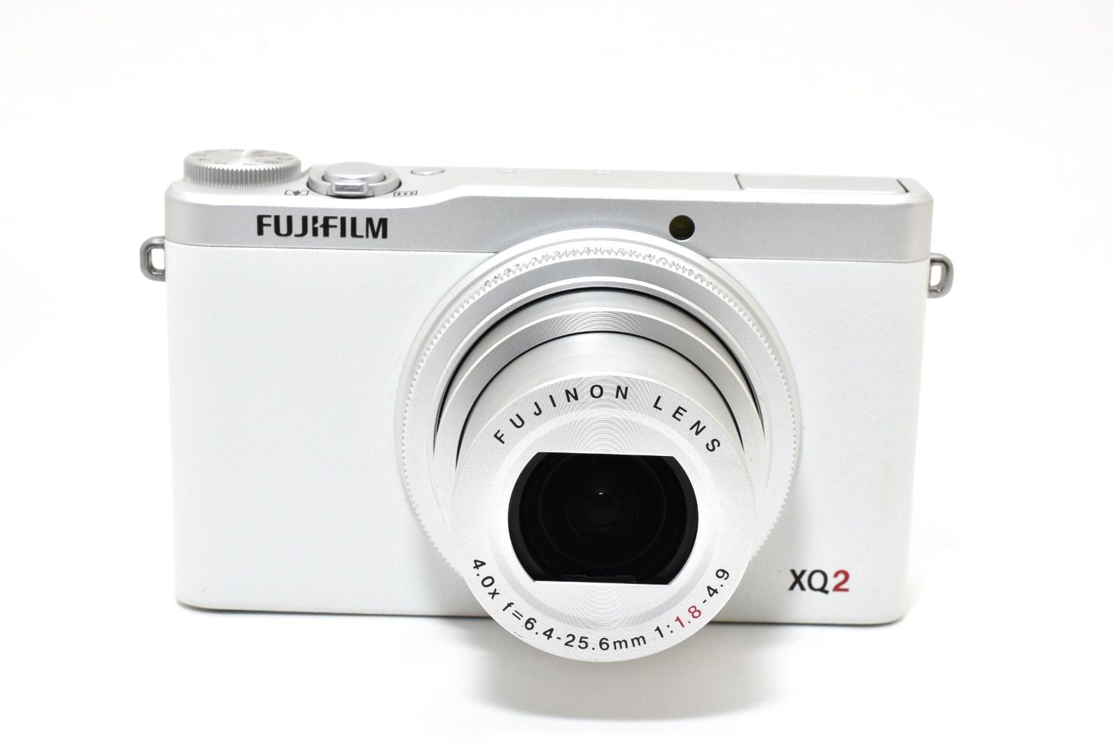 新品級】 フジフイルム FUJIFILM XQ2 シルバー コンパクトデジタル 