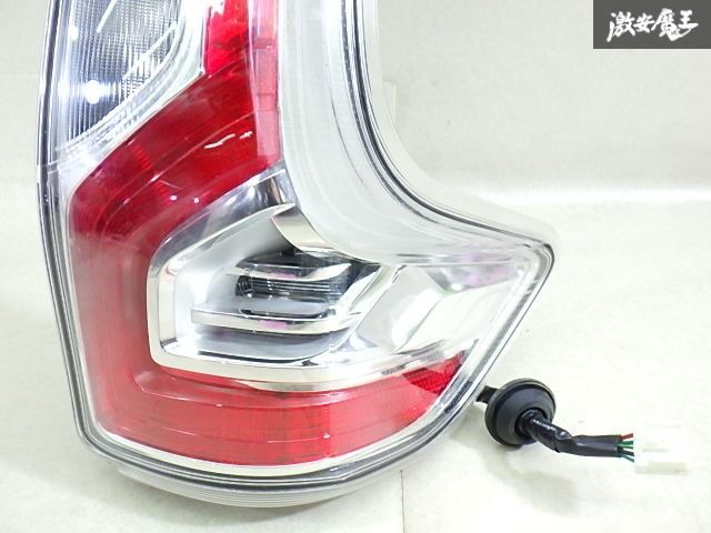 送料込！日産デイズ　B21W ライダー前期テールレンズ　左右セット 送料込！日産デイズ B21W ライダー前期テールレンズ 左右セット デイズ