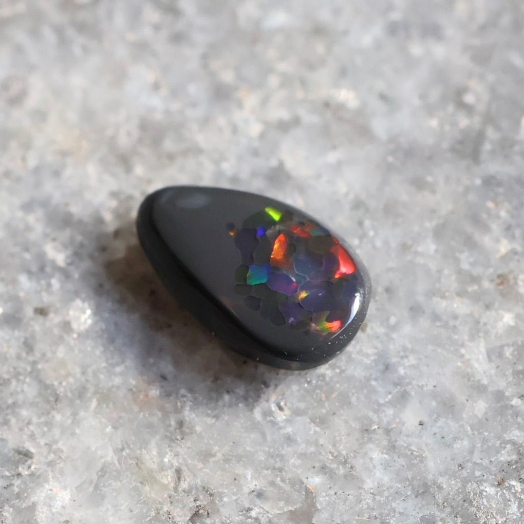 天然ブラックオパール 0.25ct ライトニングリッジ産 天然ブラックオパール 0.25ct ライトニングリッジ産