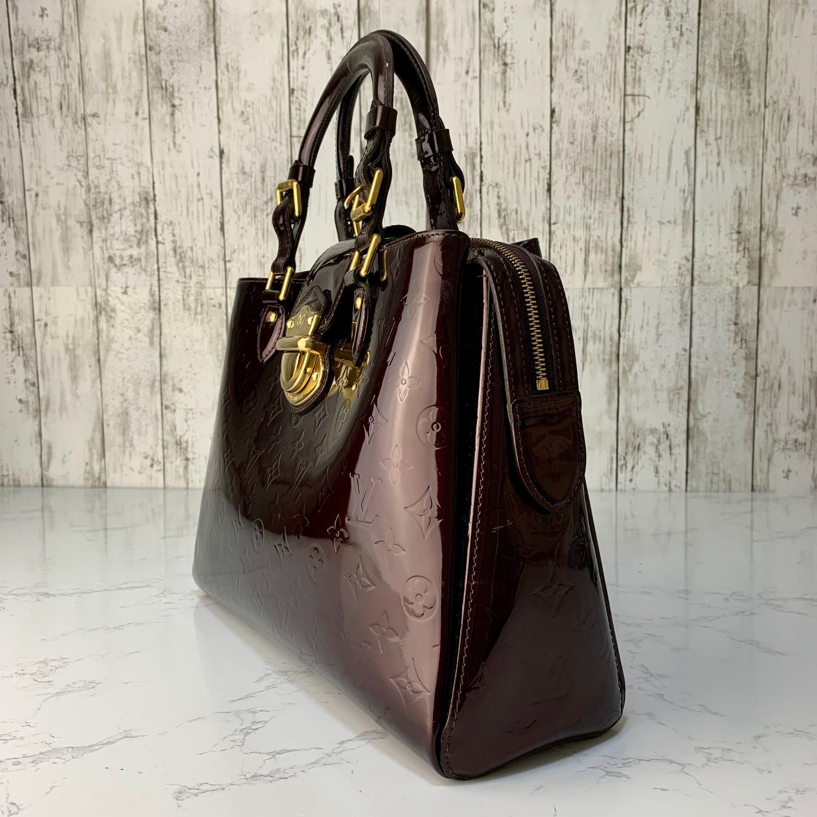 Buy from Japan Easily