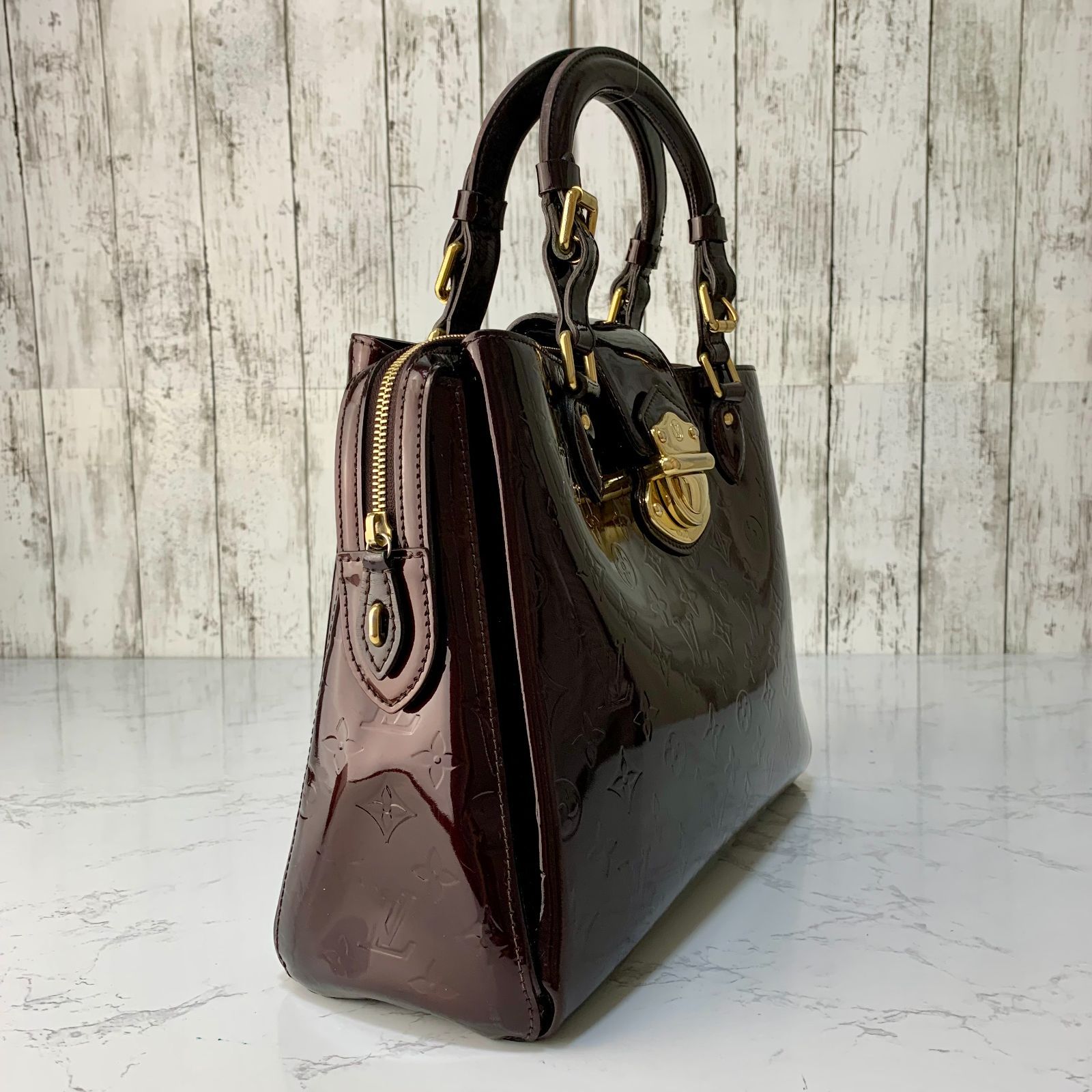 Buy from Japan Easily