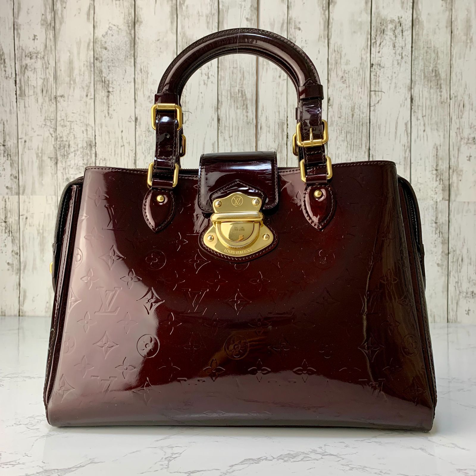 Buy from Japan Easily