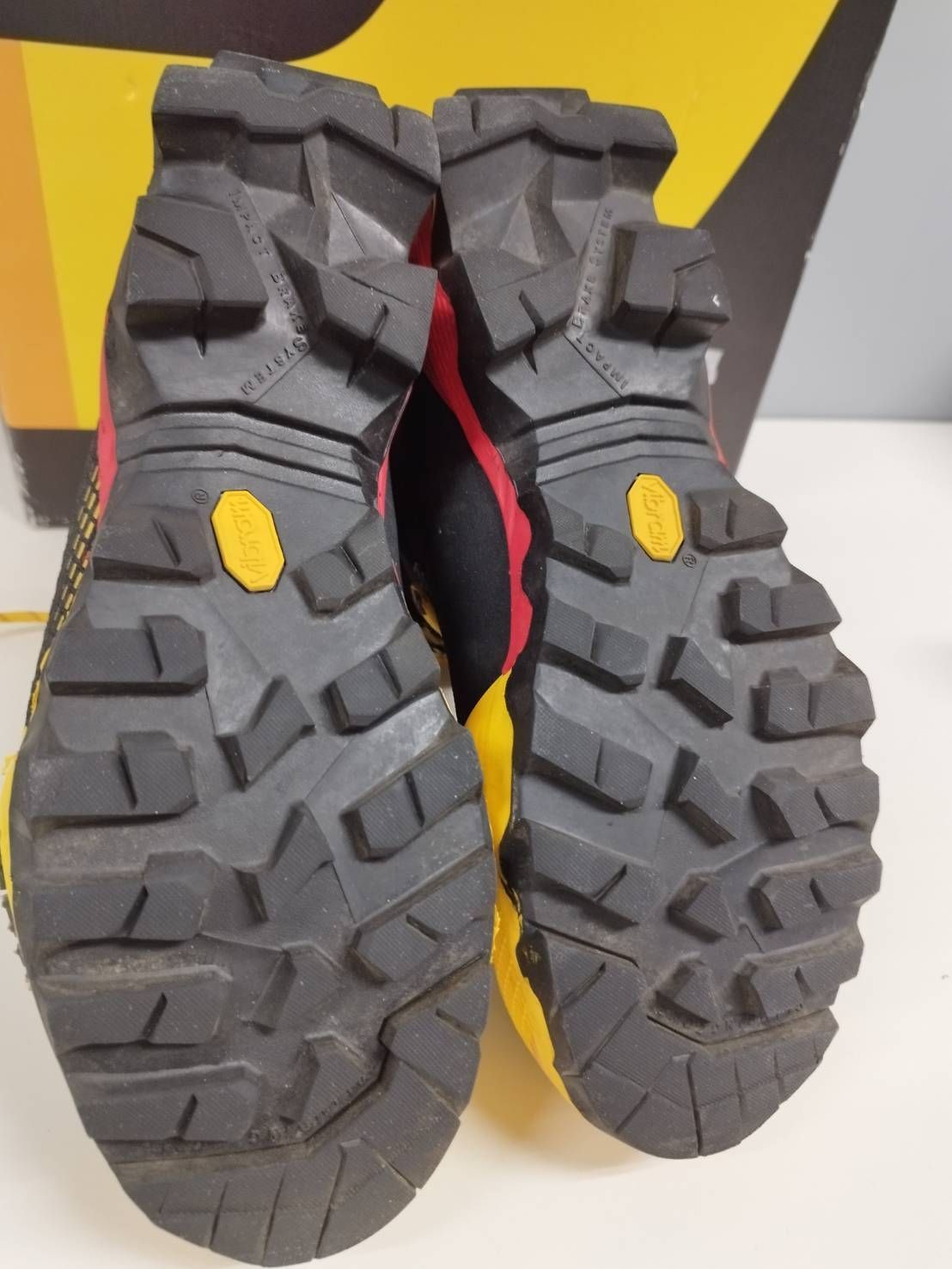 LA SPORTIVA AEQUILIBRIUM エクイリビウム ST GTX 42/登山靴/26.5cm 