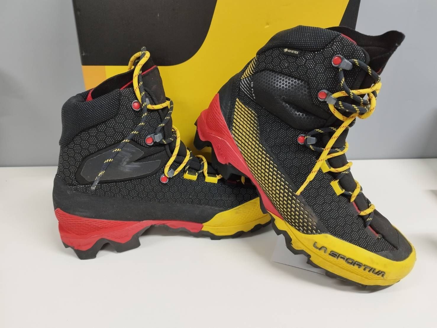 LA SPORTIVA AEQUILIBRIUM エクイリビウム ST GTX 42/登山靴/26.5cm 