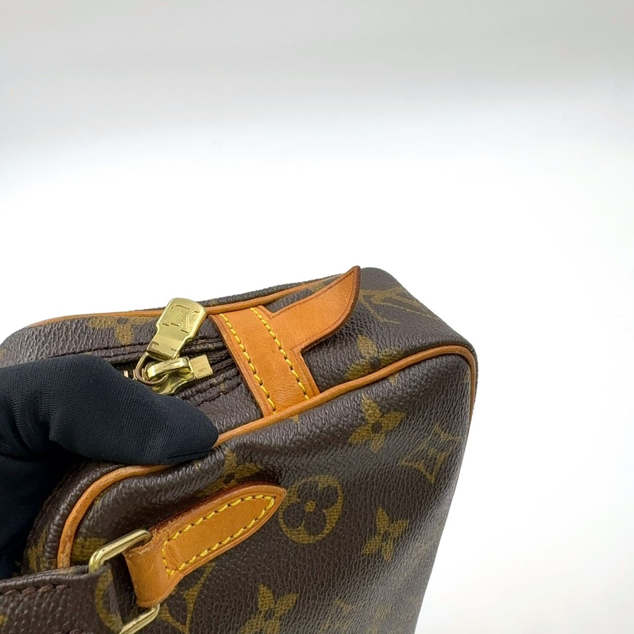 Buy from Japan Easily