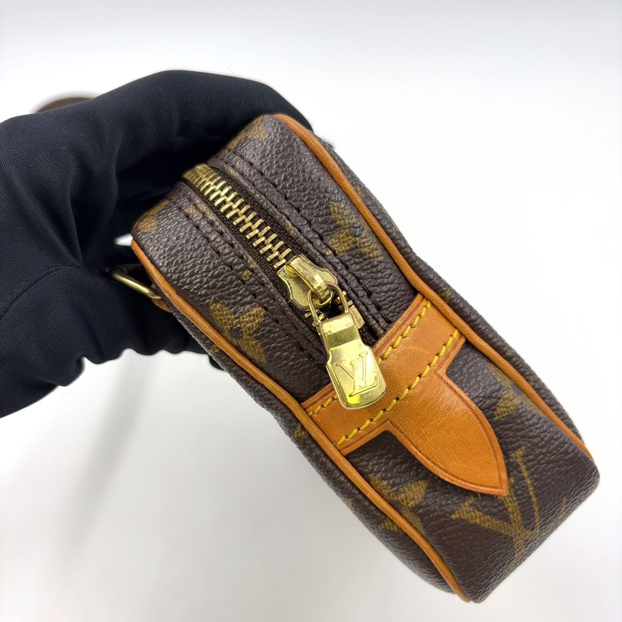 Buy from Japan Easily