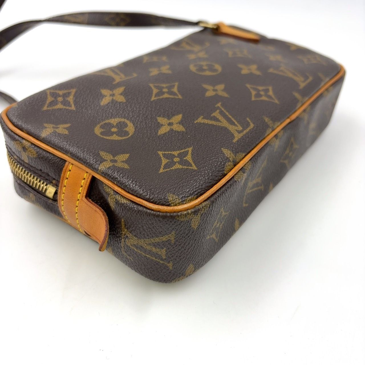 Buy from Japan Easily