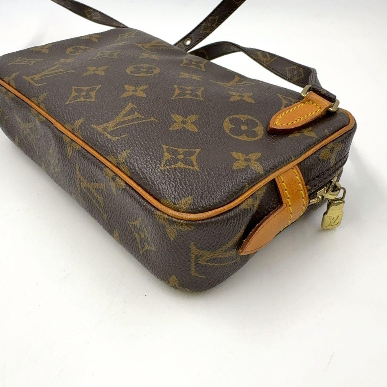 Buy from Japan Easily