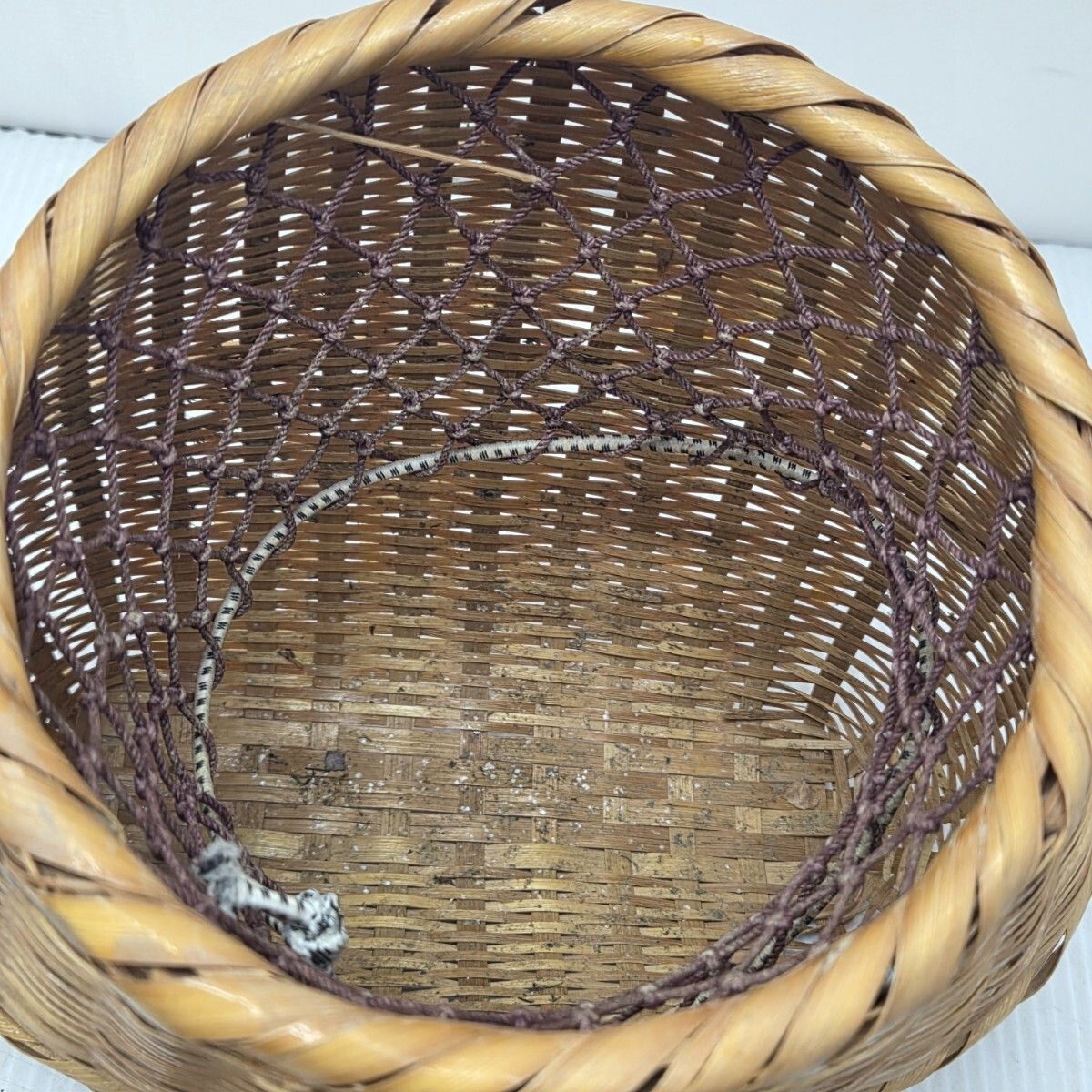 S03217 竹製 魚籠 びく 腰籠 網付き 釣具 古道具 ビンテージ 昭和