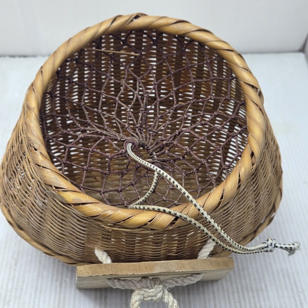 S03217 竹製 魚籠 びく 腰籠 網付き 釣具 古道具 ビンテージ 昭和