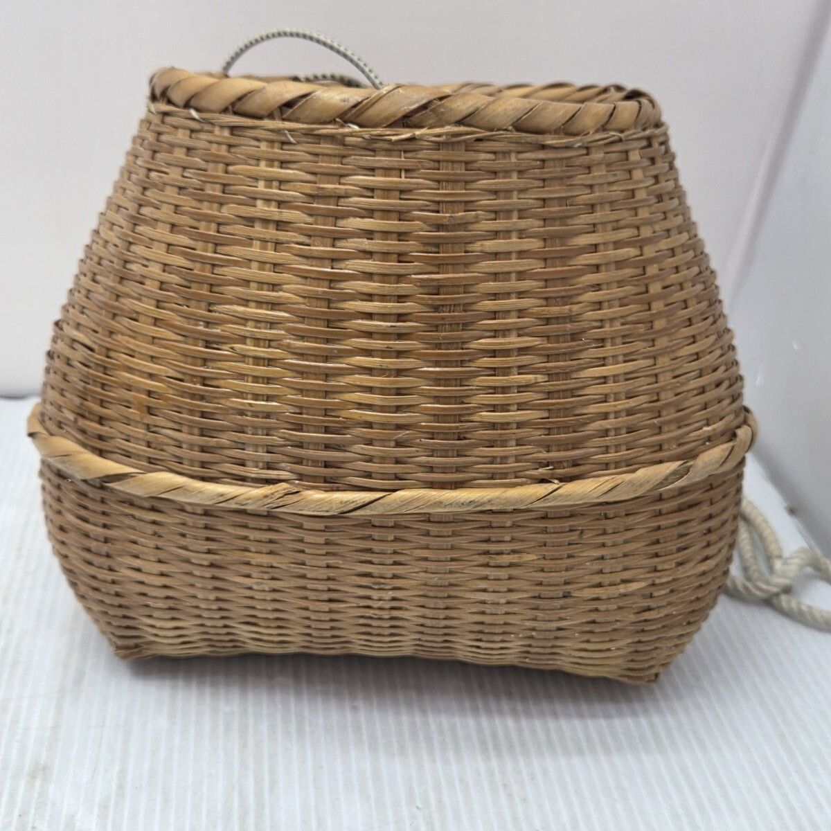 S03217 竹製 魚籠 びく 腰籠 網付き 釣具 古道具 ビンテージ 昭和