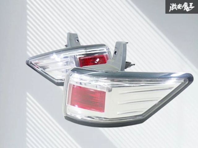 日産 NISSAN 純正 TE52 エルグランド ハロゲン テールライト