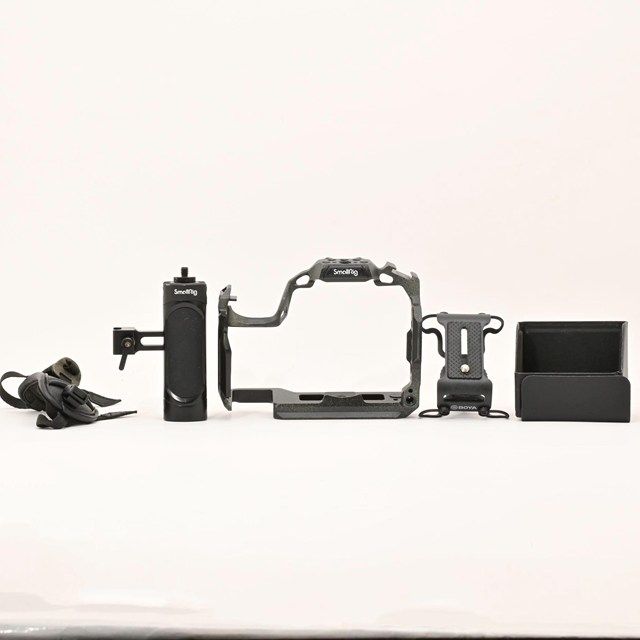 ＜美品＞ SmallRig Black Mamba カメラ用ケージ｜Panasonic G9 II / S5 II / S5 IIX / S1R II / S1 II / S1 IIE対応｜サンフード・ハンドグリップ付