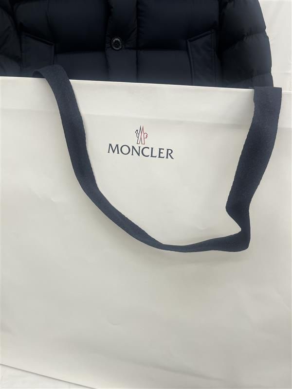 中古品】 MONCLER モンクレール DIST ファーフード ジップアップ