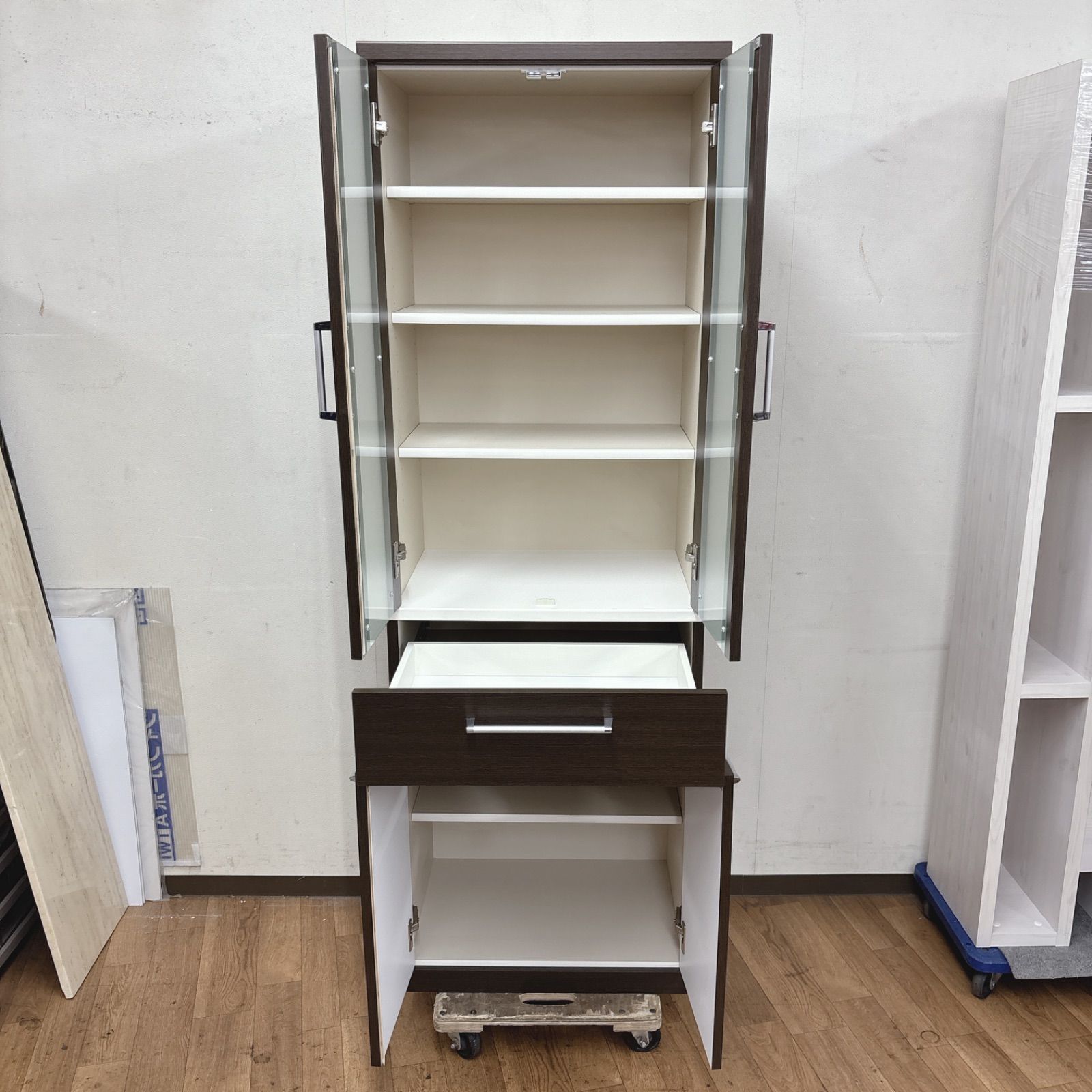I622 ? 名古屋市近郊配送設置無料！ NITORI キッチンボード 食器棚 