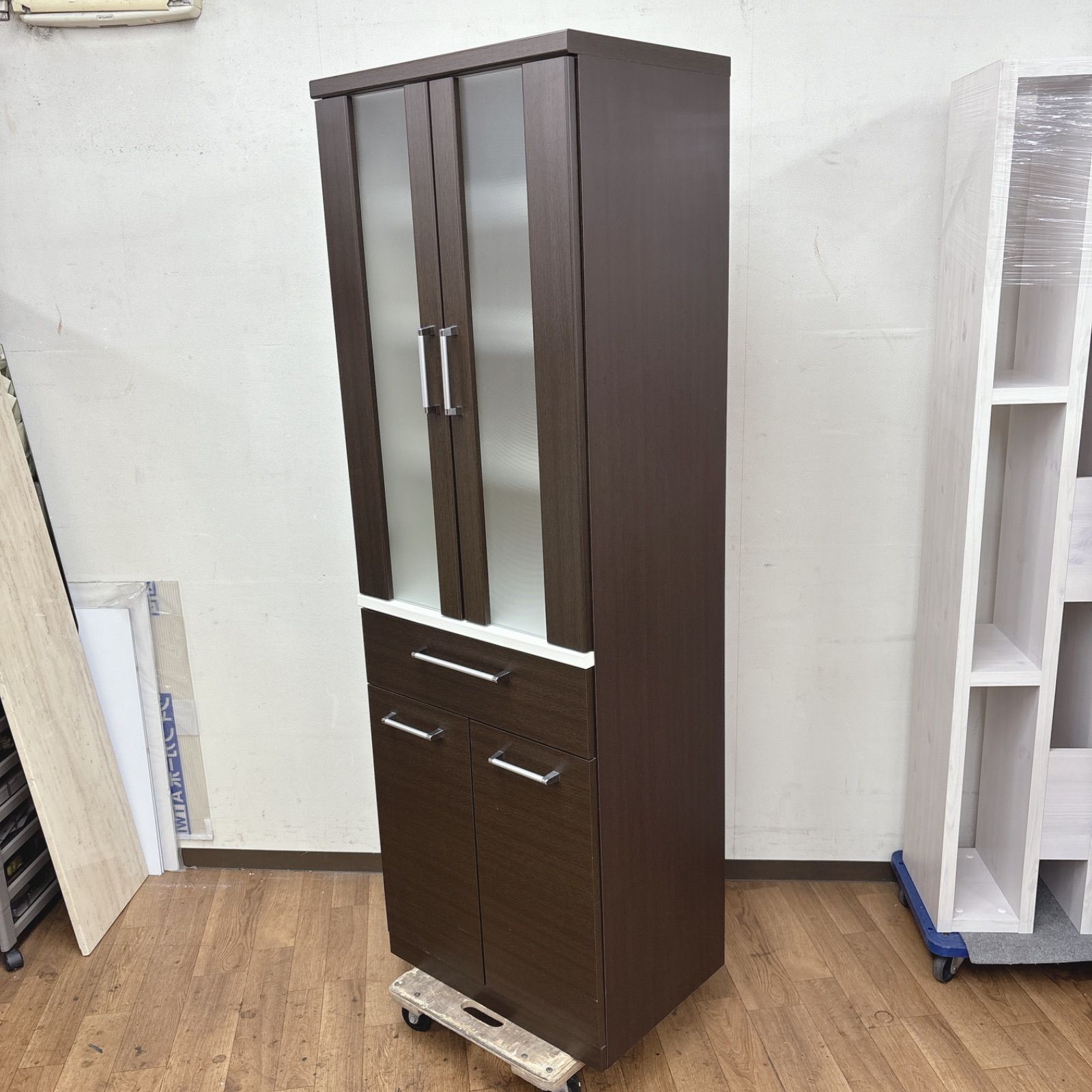 I622 🌈 名古屋市近郊配送設置無料！ NITORI キッチンボード 食器棚