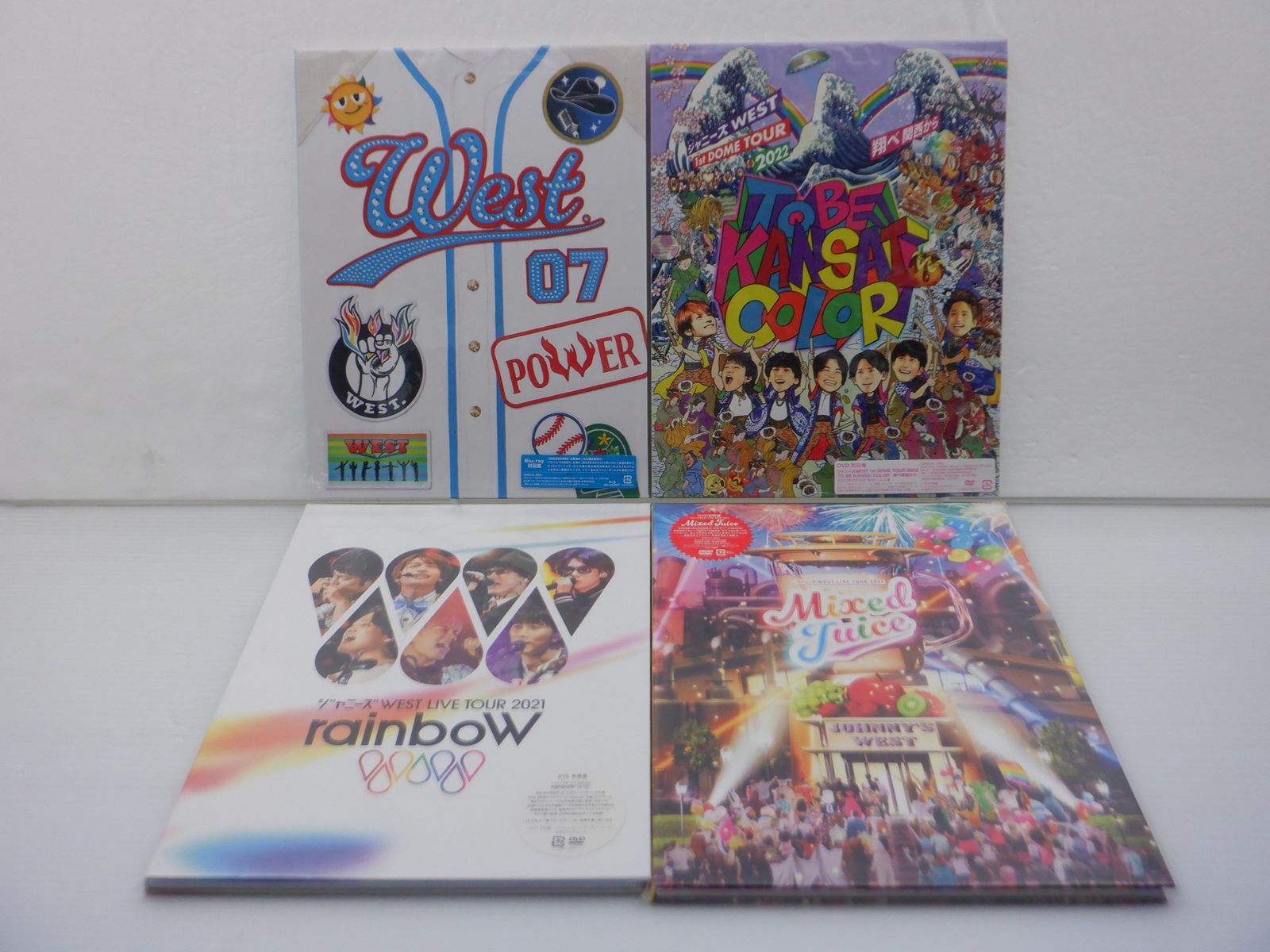 WEST.　歴代DVD、Blu-ray、初回アルバム　27点セット　　d5584 WEST. 歴代DVD、Blu-ray、初回アルバム 27点セット d5584 【公式通販】