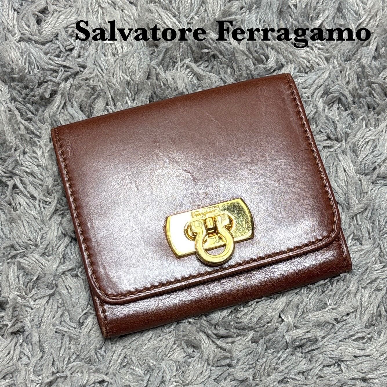 Salvatore Ferragamo サルヴァトーレフェラガモ ガンチーニ レザー 