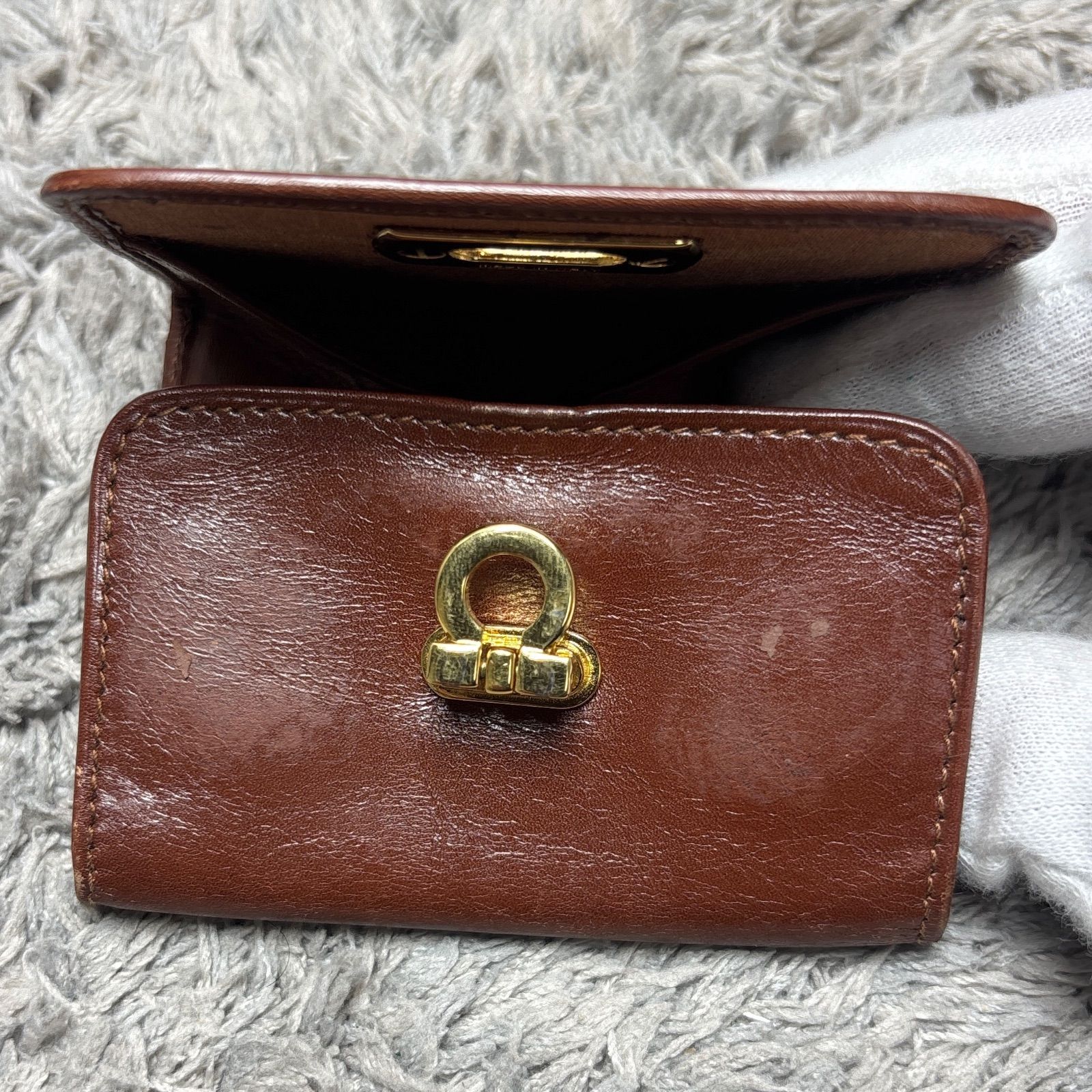 Salvatore Ferragamo サルヴァトーレフェラガモ ガンチーニ レザー 