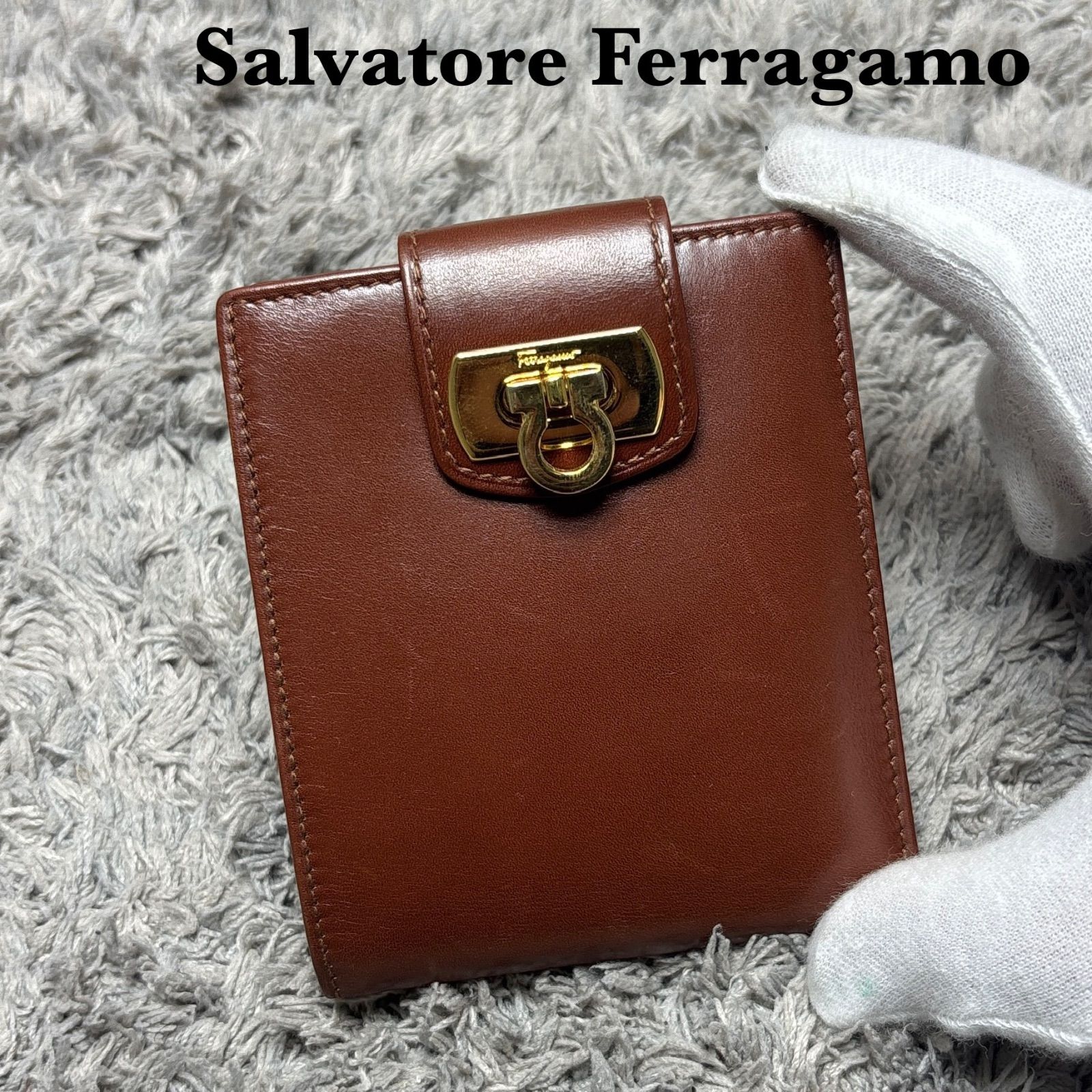 Salvatore Ferragamo サルヴァトーレフェラガモ ガンチーニ レザー 二 
