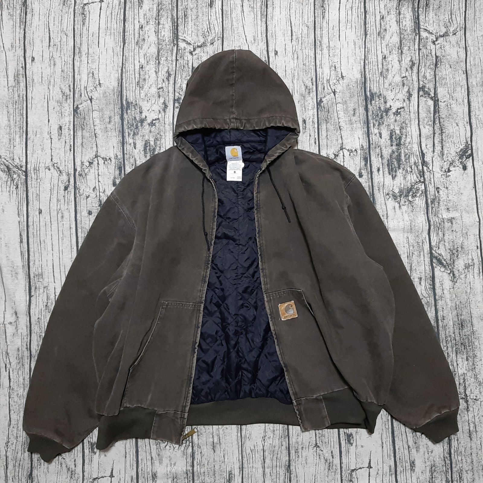 size 4XL】Carhartt アクティブジャケット ティンバーブラウン 革ロゴ 