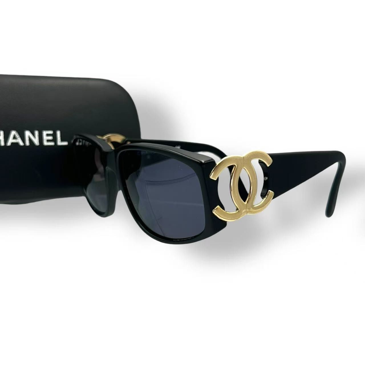未使用に近い CHANEL シャネル サングラス ココマーク デカロゴ 美品