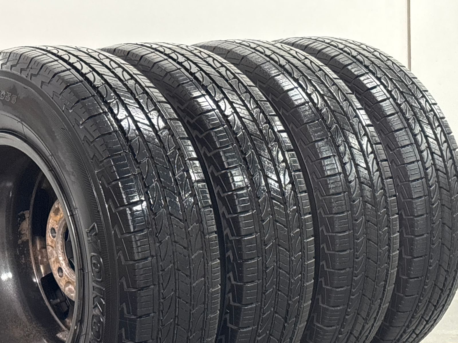 バリ溝】トヨタ 200 ハイエース 純正 15in 6J +35 PCD139.7 ヨコハマ