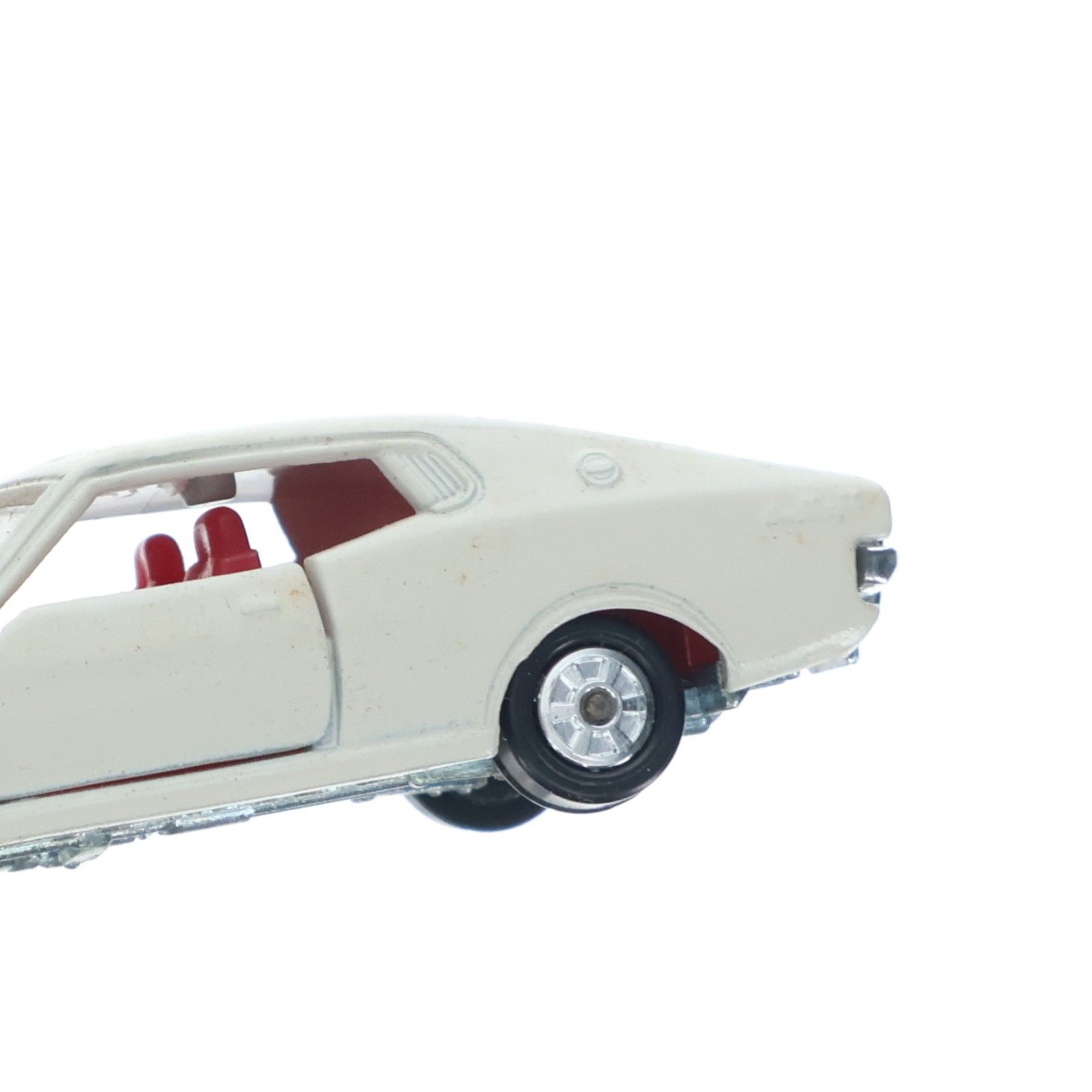 トミカ No.69 1/61 コロナ マークII-L(ホワイト/黒箱/日本製) 完成品