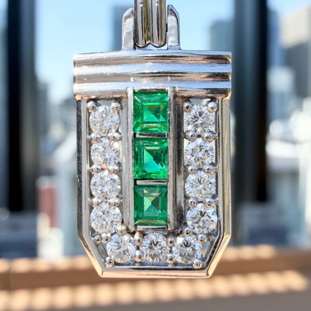 Pt900 エメラルド ダイヤモンド0.29ct トップ - メルカリ